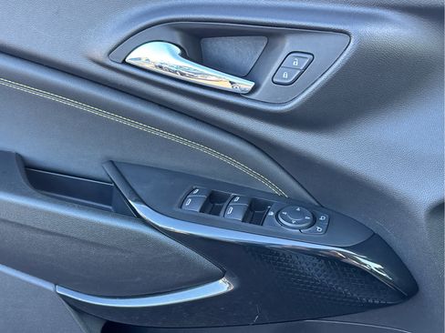 Certified 2024 Chevrolet Trax LT w/ Driver Confidence Package image 23