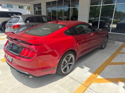 Used 2022 Ford Mustang GT Premium w/ Equipment Group 401A RWD image 6