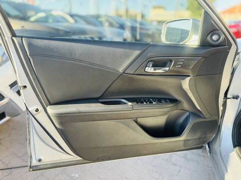 Used 2013 Honda Accord EX-L image 17