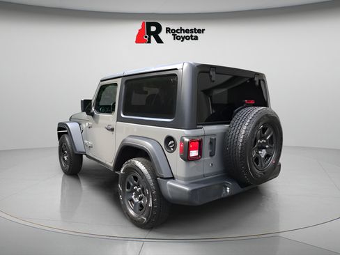 Used 2020 Jeep Wrangler Sport AWD/4WD image 5