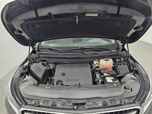 Used 2019 Buick Enclave Essence w/ LPO, Touring Package FWD image 11