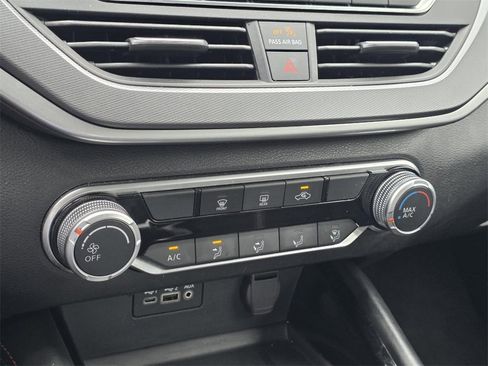 Used 2023 Nissan Altima 2.5 SR image 17