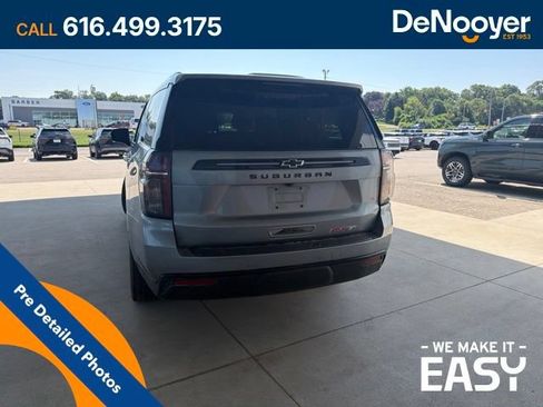 Used 2023 Chevrolet Suburban RST w/ Luxury Package AWD/4WD image 4
