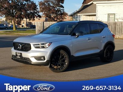 Used 2019 Volvo XC40 T5 R-Design