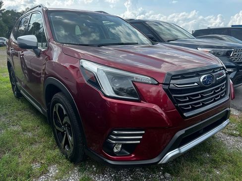 Used 2024 Subaru Forester Touring AWD/4WD image 1