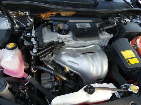 Used 2013 Toyota Camry LE image 69