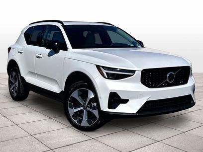 Used 2026 Volvo XC40 B5 Plus w/ Protection Package Premier