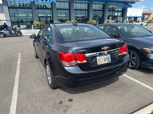 Used 2015 Chevrolet Cruze LS FWD image 3