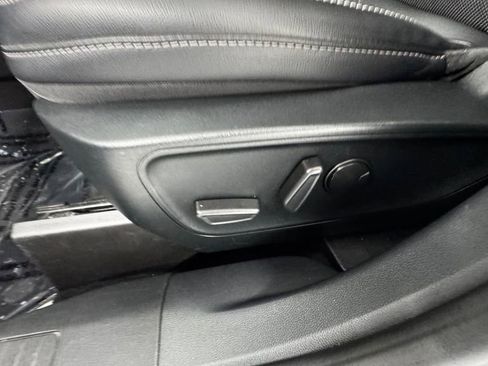 Used 2022 Ford Escape Titanium AWD/4WD image 11