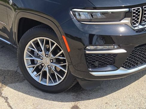 Certified 2025 Jeep Grand Cherokee Summit w/ Adv Protech Group IV AWD/4WD image 3