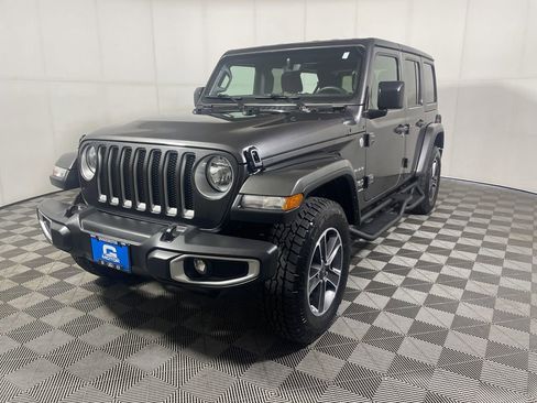 Used 2023 Jeep Wrangler Sahara image 4