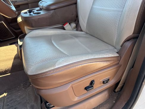 Used 2020 RAM 3500 Laramie image 12