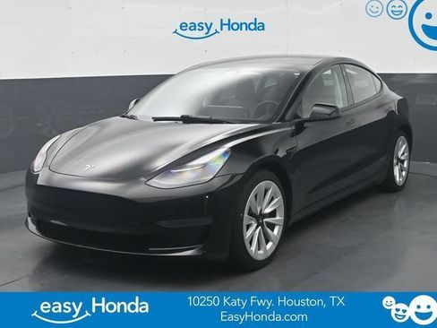 Used 2023 Tesla Model 3 Standard Range RWD image 1