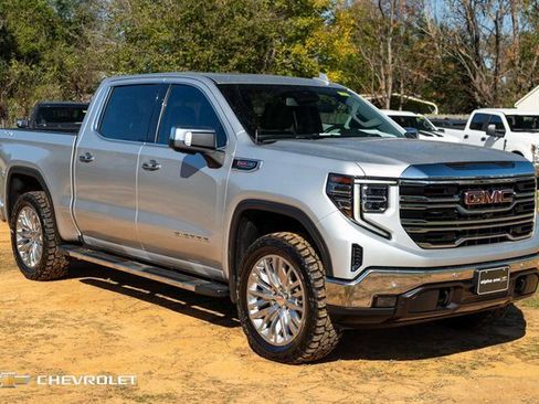 Used 2022 GMC Sierra 1500 SLT w/ SLT Premium Plus Package image 3