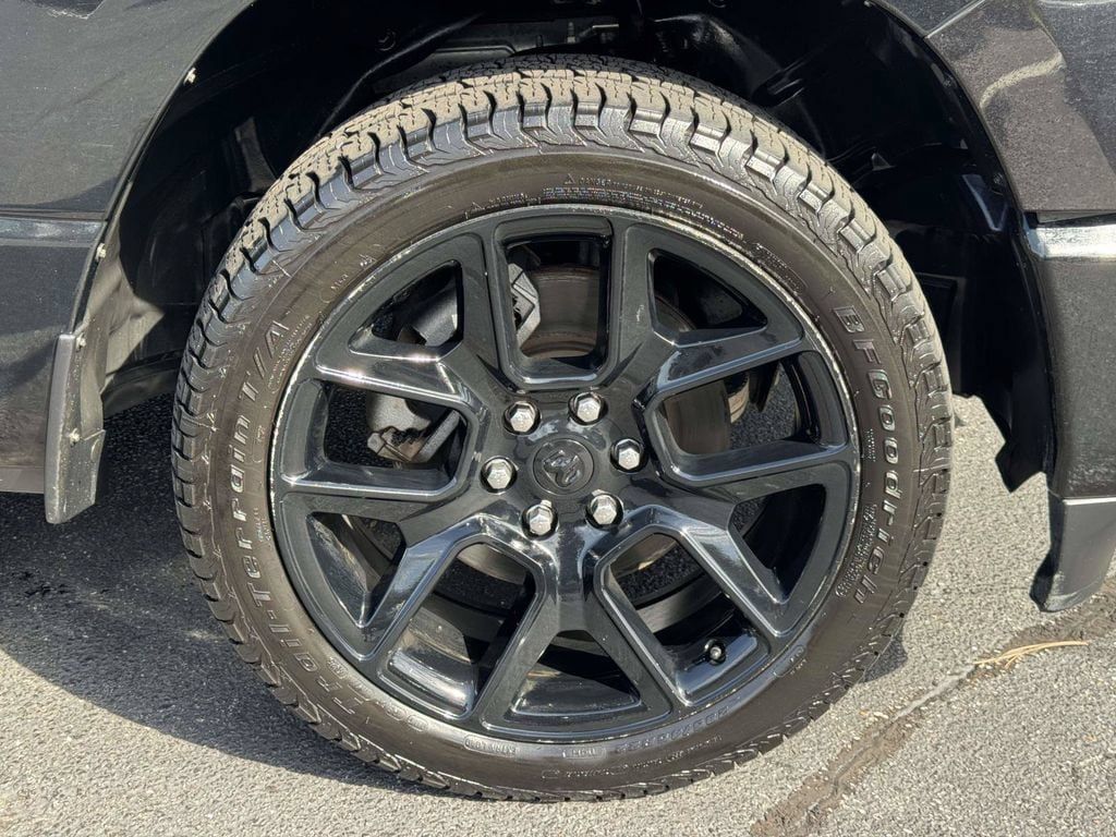 Used 2023 RAM 1500 Laramie AWD/4WD image 28