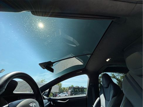 Used 2018 Tesla Model X 100D AWD/4WD image 36