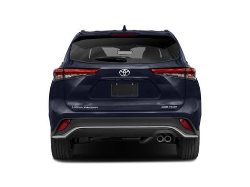 Used 2021 Toyota Highlander XSE AWD/4WD image 5