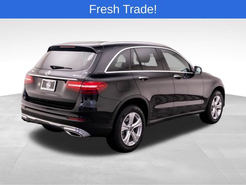 Used 2018 Mercedes-Benz GLC 300 4MATIC image 5