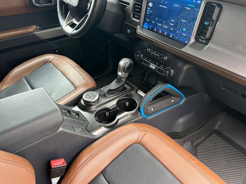 Used 2023 Ford Bronco Outer Banks image 16