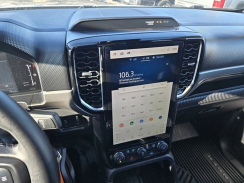 Used 2024 Ford Ranger XLT image 8