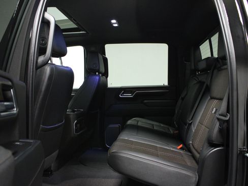 Used 2025 Chevrolet Silverado 2500 High Country image 13