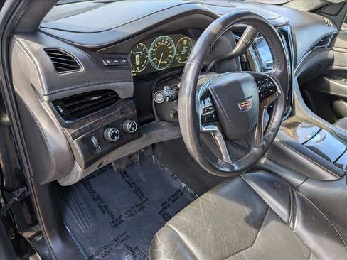 Used 2015 Cadillac Escalade Platinum image 10