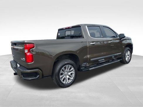 Used 2023 Chevrolet Silverado 1500 High Country w/ High Country Premium Package AWD/4WD image 5