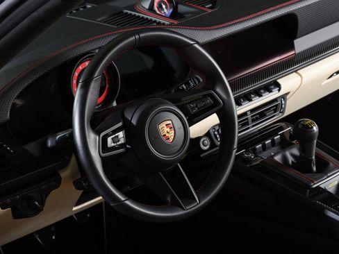 Used 2022 Porsche 911 GT3 RWD image 31