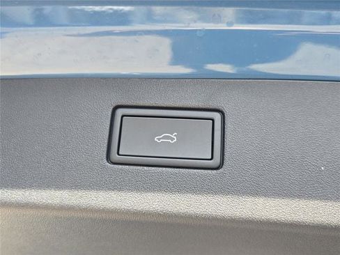 New 2026 Volkswagen Tiguan SE R-Line image 26