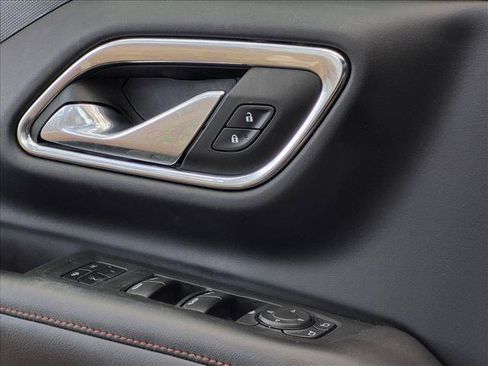 Used 2023 Chevrolet Tahoe RST RWD image 4
