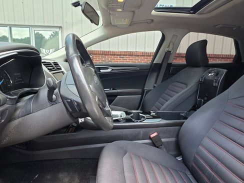 Used 2015 Ford Fusion SE FWD image 10