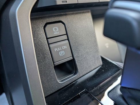New 2026 Toyota Tundra Limited AWD/4WD image 18
