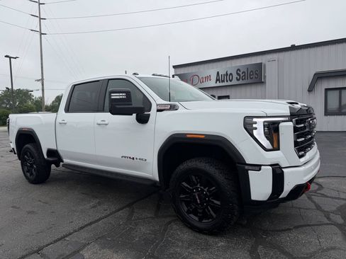 Used 2025 GMC Sierra 3500 AT4 w/ AT4 Premium Plus Package AWD/4WD image 3