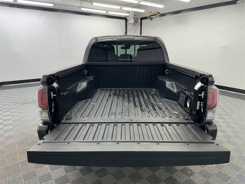 Used 2021 Toyota Tacoma TRD Off-Road image 19
