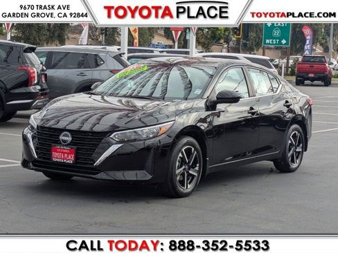 Used 2025 Nissan Sentra SV image 1
