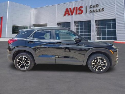 Used 2025 Chevrolet TrailBlazer LT AWD/4WD image 5