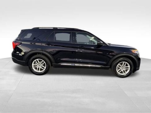 Used 2025 Ford Explorer Active image 6