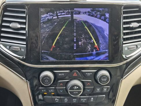 Used 2019 Jeep Grand Cherokee Limited RWD image 14