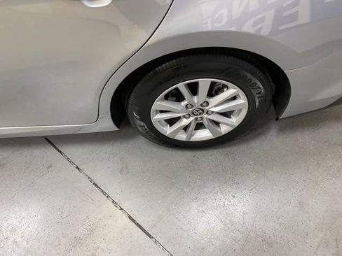 Used 2025 Toyota Camry LE FWD image 12