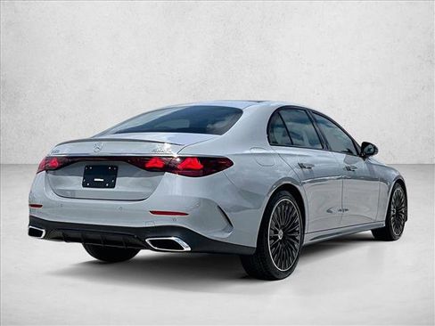 New 2026 Mercedes-Benz E 350 4MATIC Sedan image 17