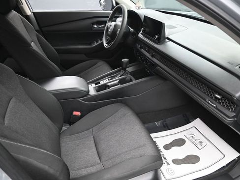 Used 2025 Honda Accord LX image 26