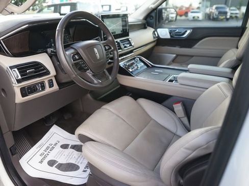 Used 2024 Lincoln Navigator L Reserve AWD/4WD image 8