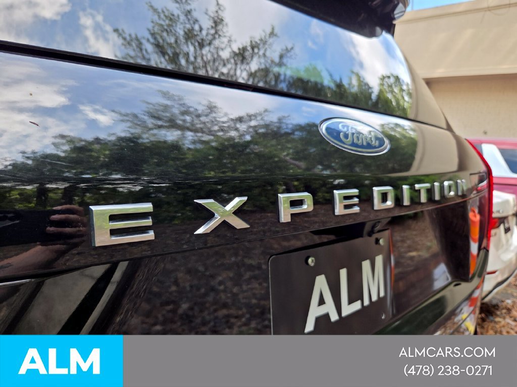 Used 2025 Ford Expedition Platinum AWD/4WD image 10