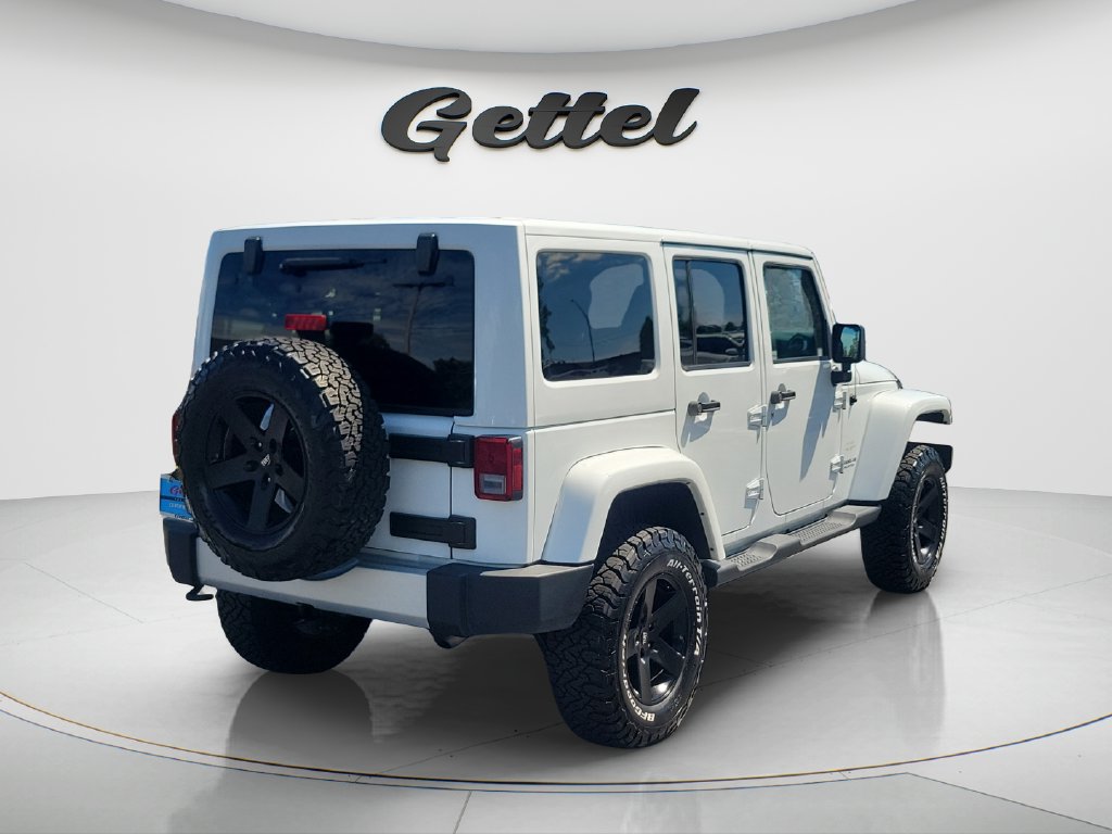 Used 2015 Jeep Wrangler Unlimited Sahara AWD/4WD image 5
