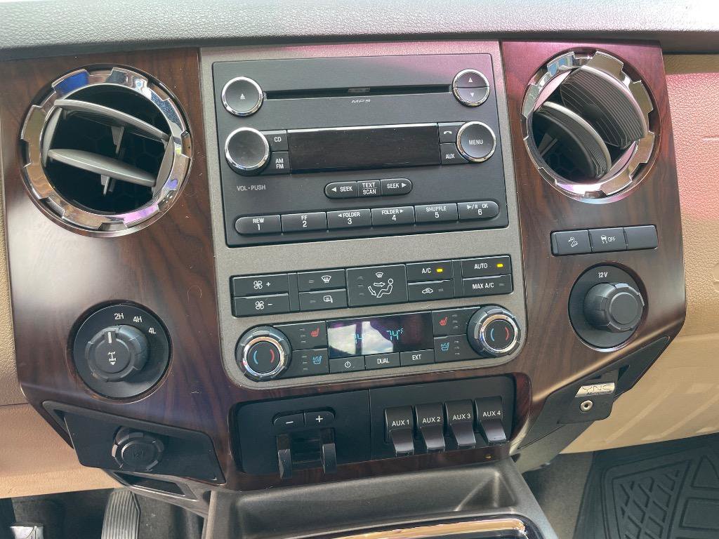 Used 2011 Ford F250 Lariat w/ Lariat Interior Pkg AWD/4WD image 9