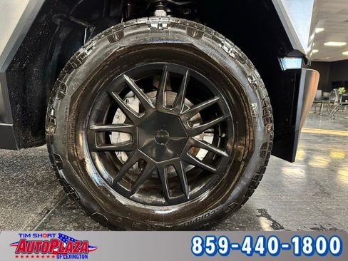 Used 2024 Tesla Cybertruck AWD Crew Cab image 21