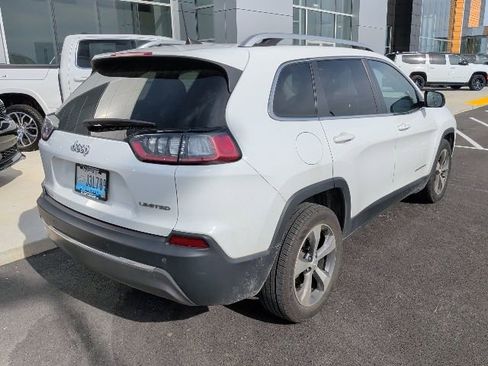 Used 2020 Jeep Cherokee Limited w/ Advanced Safety Group FWD image 3