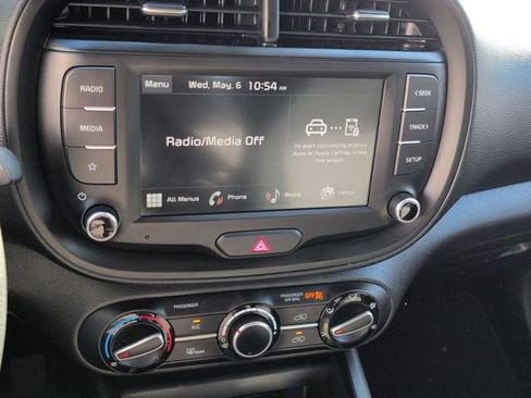 Certified 2025 Kia Soul LX w/ LX Technology Package FWD image 21