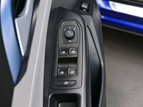 Used 2024 Volkswagen Taos SE w/ Panoramic Sunroof Package AWD/4WD image 10