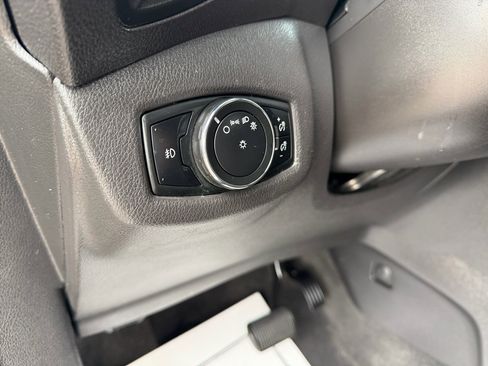 Used 2018 Ford Transit Connect XLT image 25